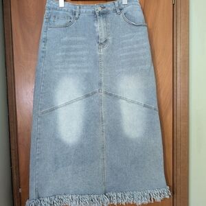 Frayed Hem Denim Skirt